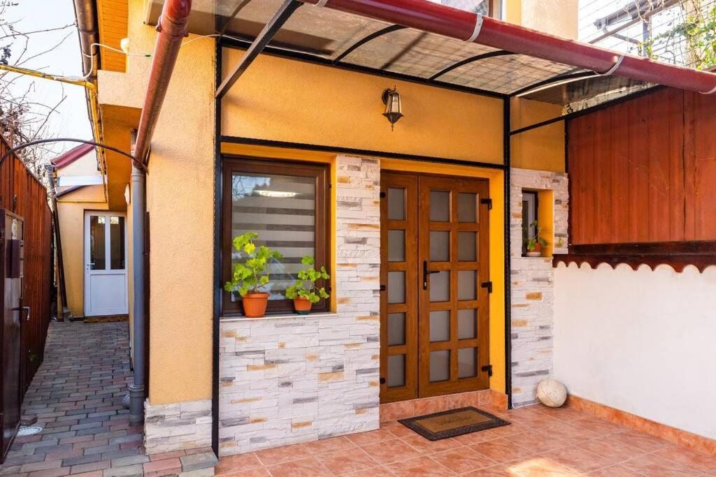 Вілла Cozy House With Nice Garden In Heart Of City Center Клуж-Напока Екстер'єр фото