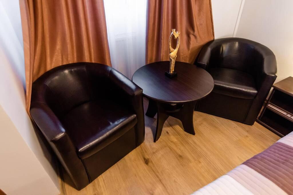 Вілла Cozy House With Nice Garden In Heart Of City Center Клуж-Напока Екстер'єр фото