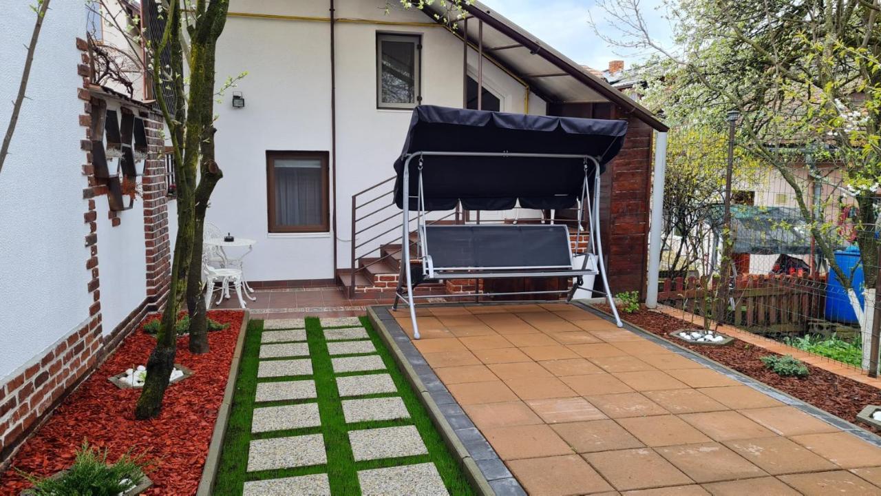 Вілла Cozy House With Nice Garden In Heart Of City Center Клуж-Напока Екстер'єр фото